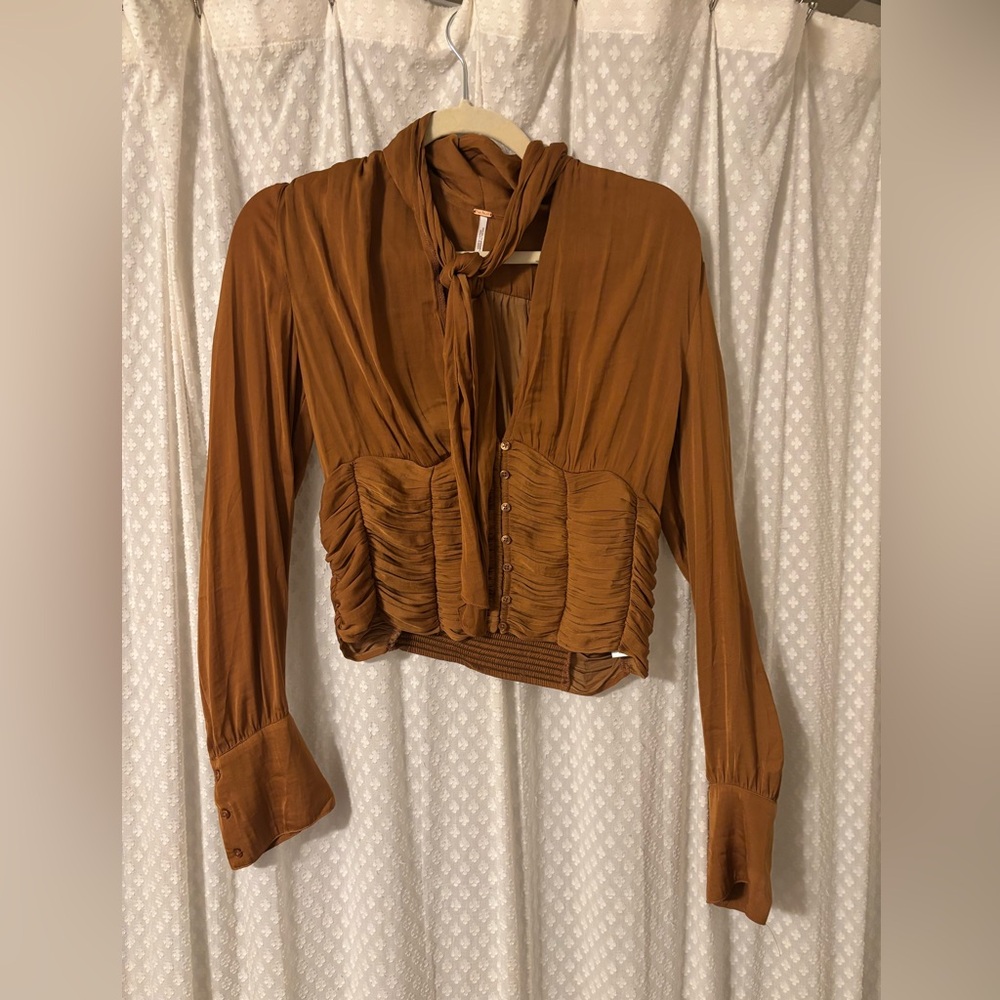 Free people blouse size small - cinched buttoned waist with scarf tie neck